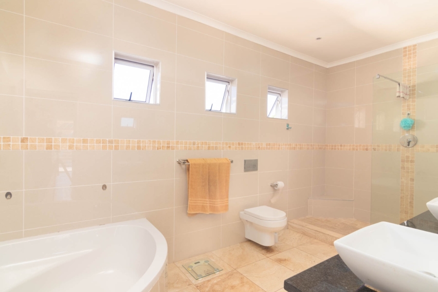 3 Bedroom Property for Sale in Laaiplek Western Cape